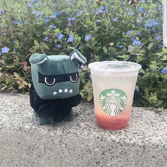 デリ丸　デリ丸好き　デリ丸とお出かけ　沖縄三菱　琉球三菱　琉球三菱自動車　デリ丸のいる生活　公園